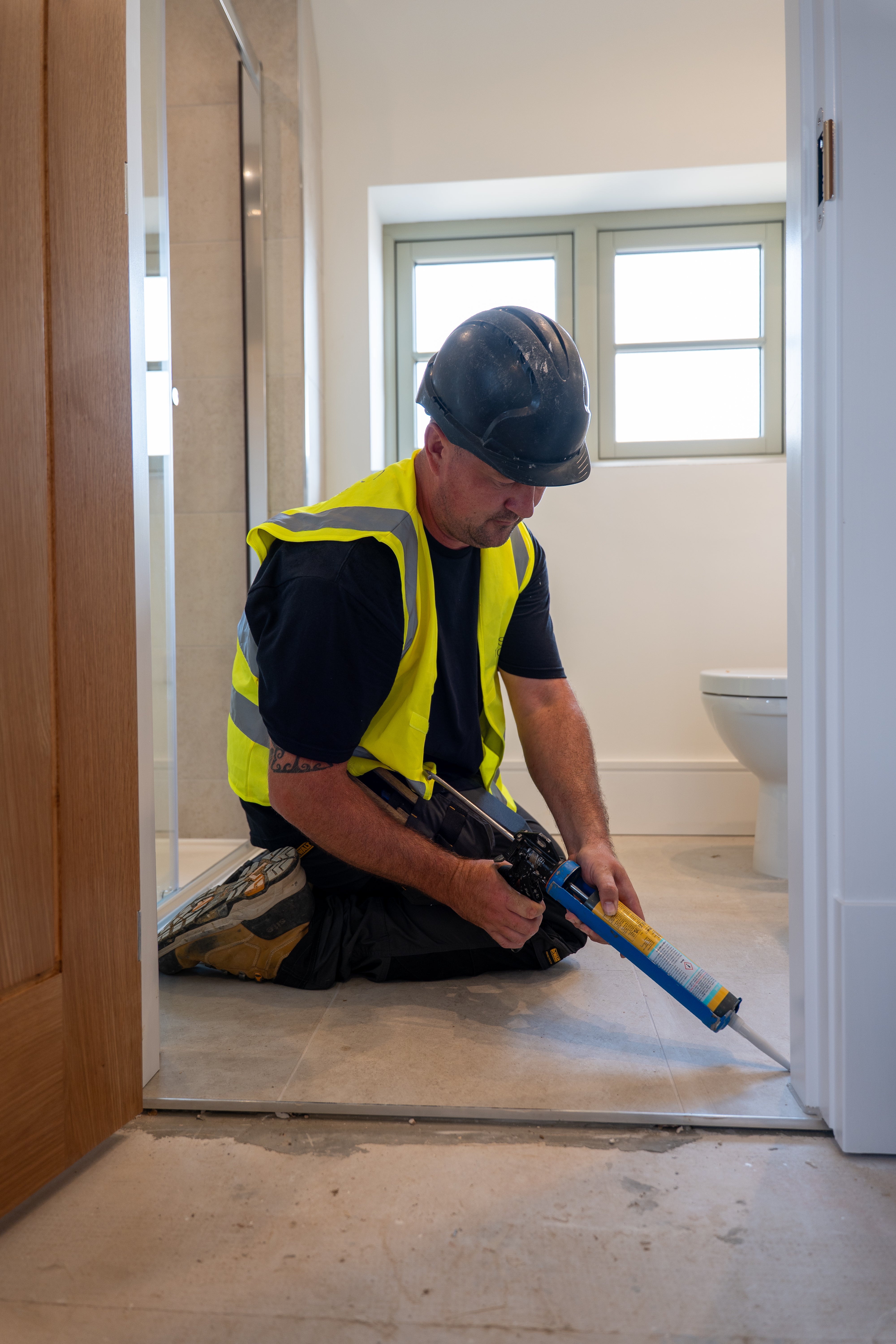 Mastic In Construction Mastic Works | Professional Mastic Application Services UK